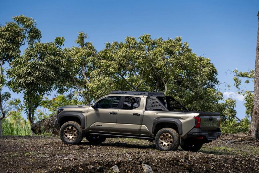 Toyota Tacoma 2024 trailhunter