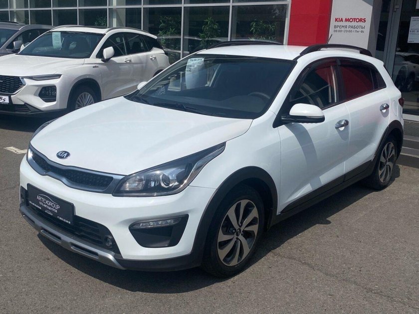 Kia rio x-line белая