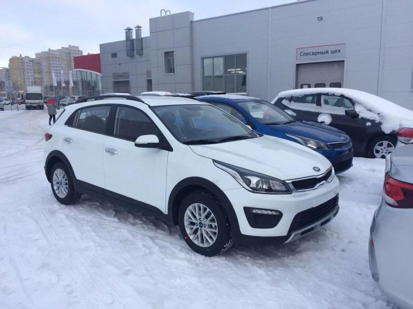 Kia Rio XLINE белый