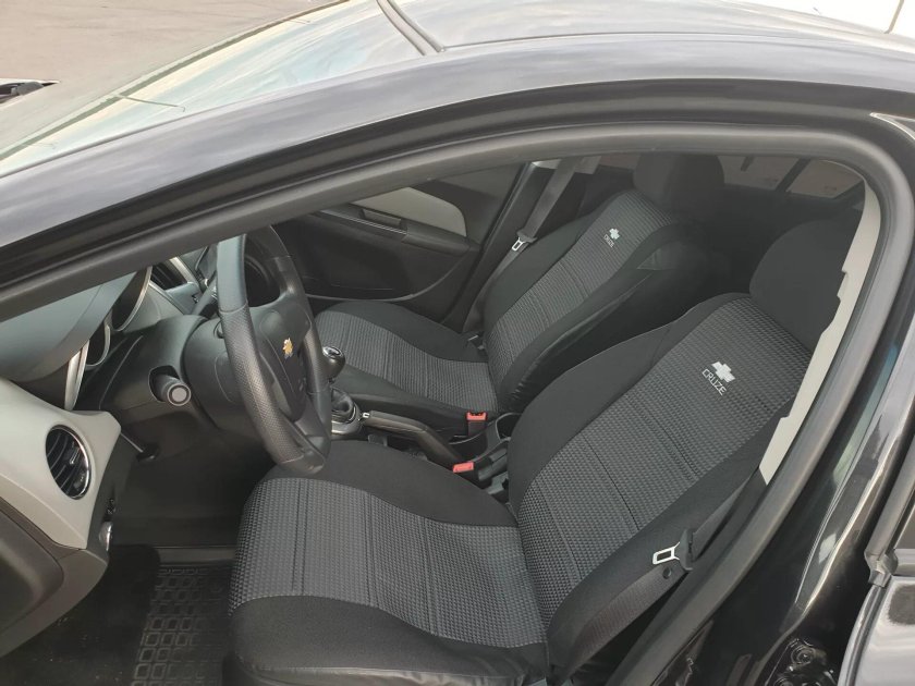 Чехлы на сиденья chevrolet cruze