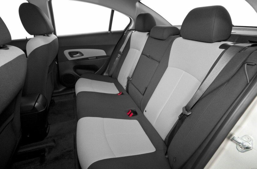 Круз хэтчбек салон сзади