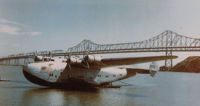 Самолет "летающая лодка" Boeing 314 Clipper