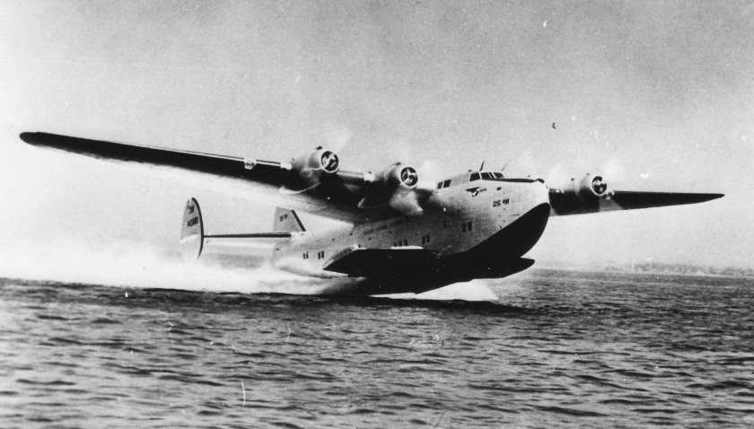 Летающая лодка Boeing 314 Clipper
