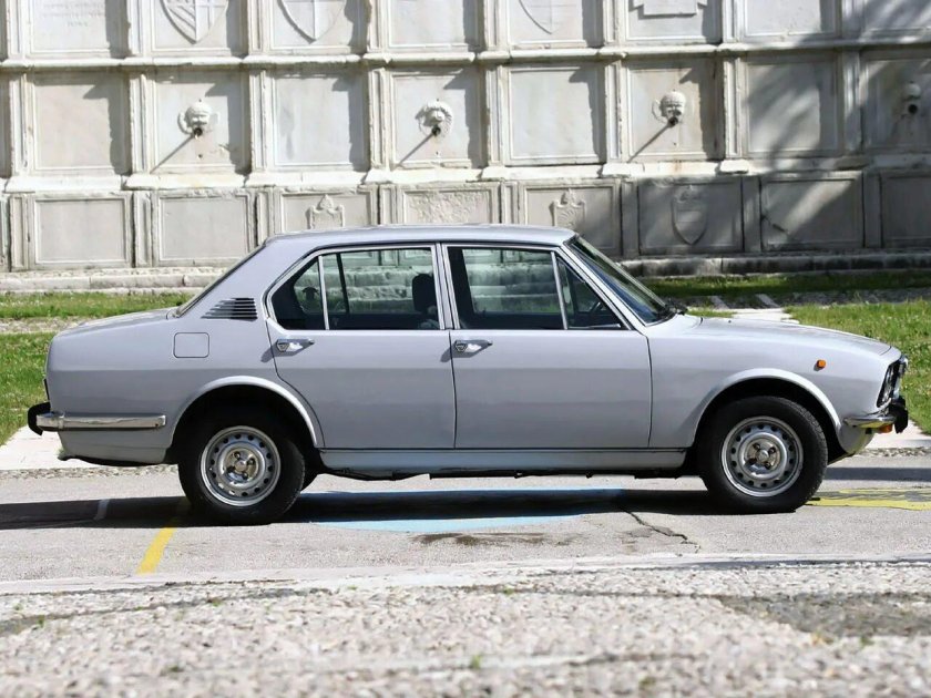 Alfa Romeo Alfetta 1975