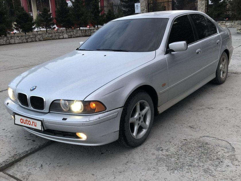 БМВ 525i 2001
