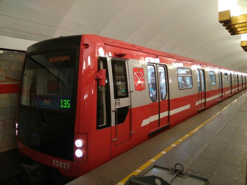Метропоезд красная стрела санкт-петербург