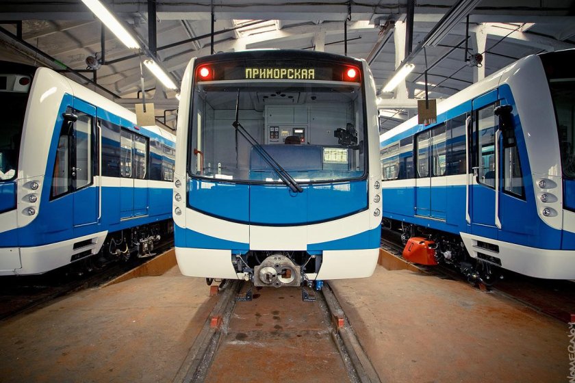 81-556 Нева вагон