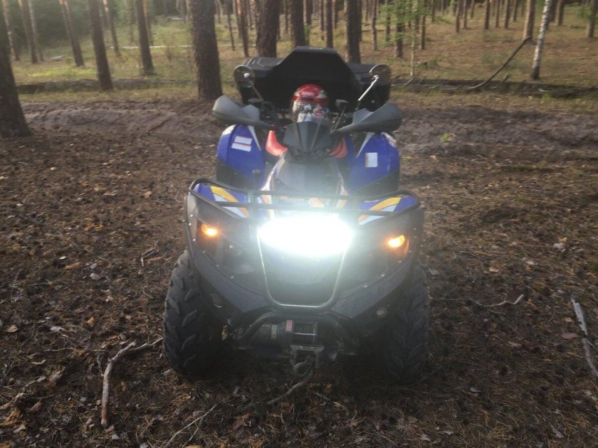 Полноприводный квадроцикл