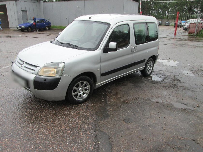 Ситроен Берлинго каблук