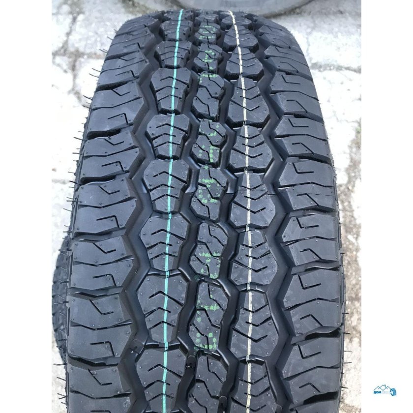 Tracmax x-privilo at01 215/70 r16 100h