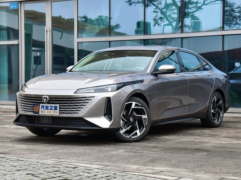 Чанган седан 2023