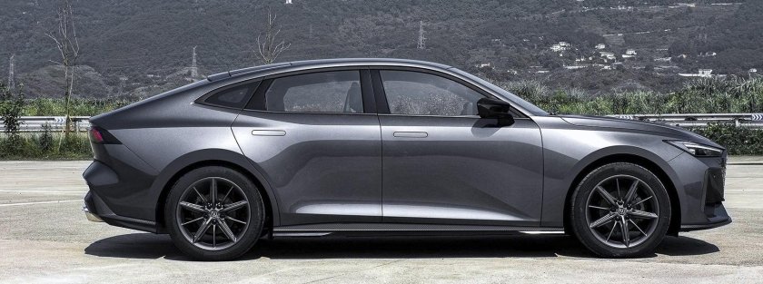 Чанган Uni v 2023