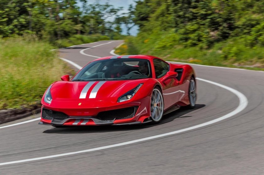 Ferrari 488 писта