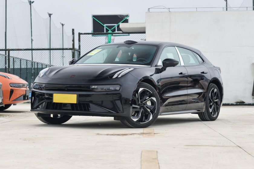 Китайский электромобиль zeekr 001