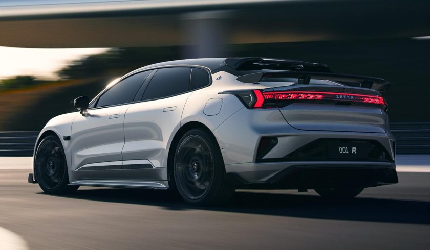 Китайский электромобиль zeekr 001