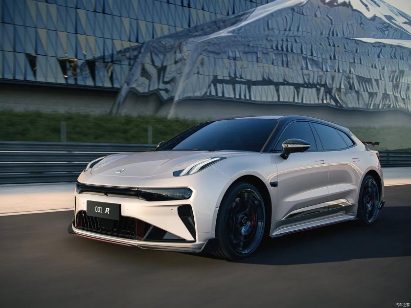 Машина zeekr 001