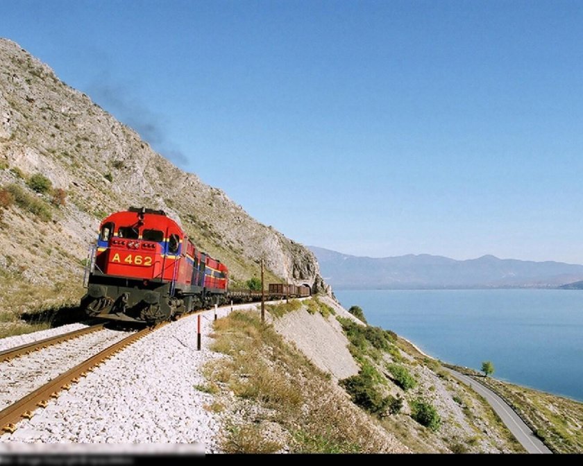 Поезда Греции