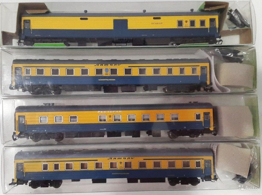 Вагон поезда янтарь