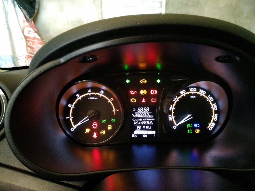 Лада Гранта 2022 панель приборов