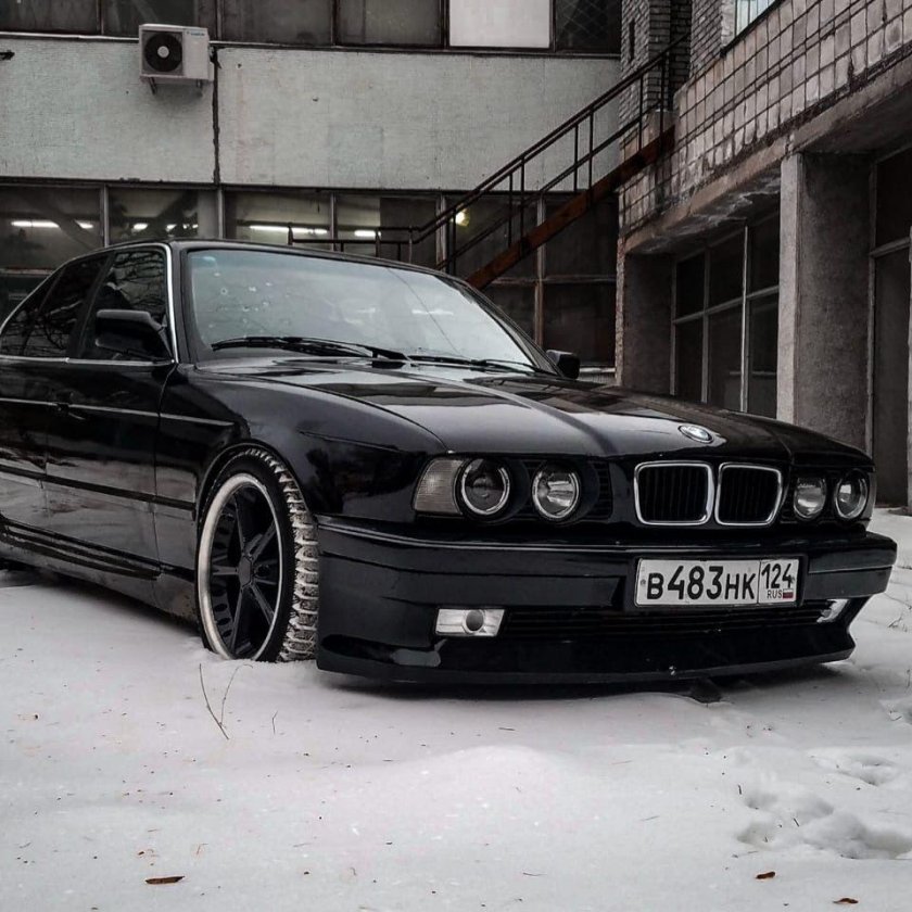 BMW 525 e34 черная
