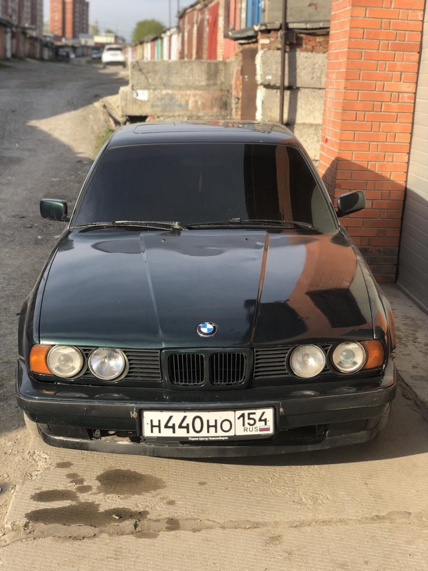 BMW e34 черная