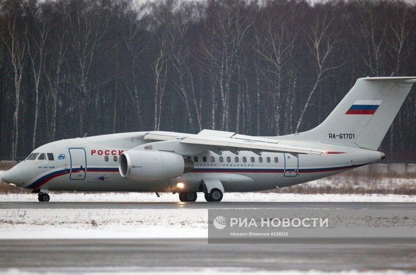 АН-148 пассажирский самолёт