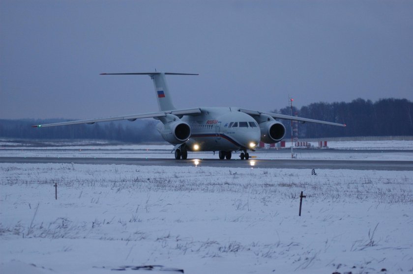 АН-148 самолет