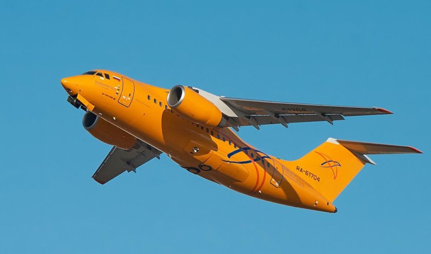 АН-148 саратовских авиалиний