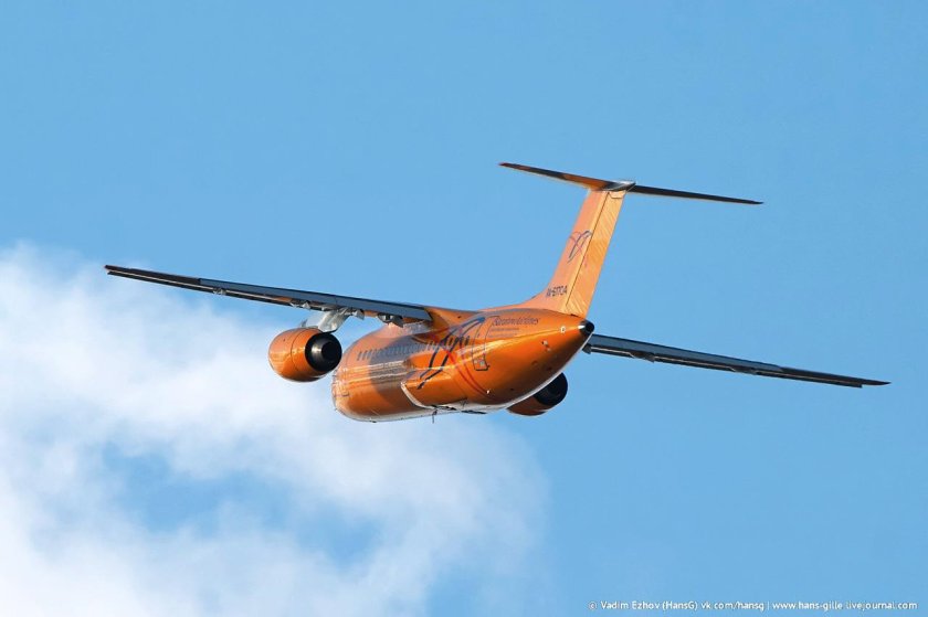 АН-148 самолет