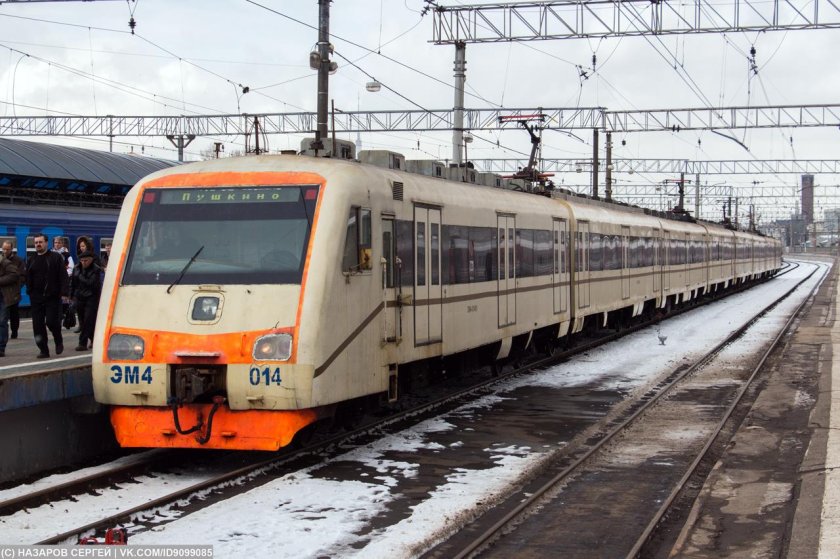 Эм4 Спутник