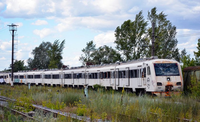 Эм4 Спутник