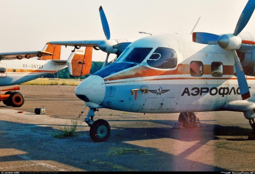 АН 28 самолет