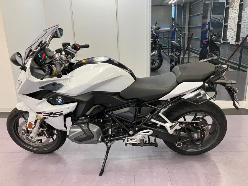 Мотоцикл bmw r 1200 rt