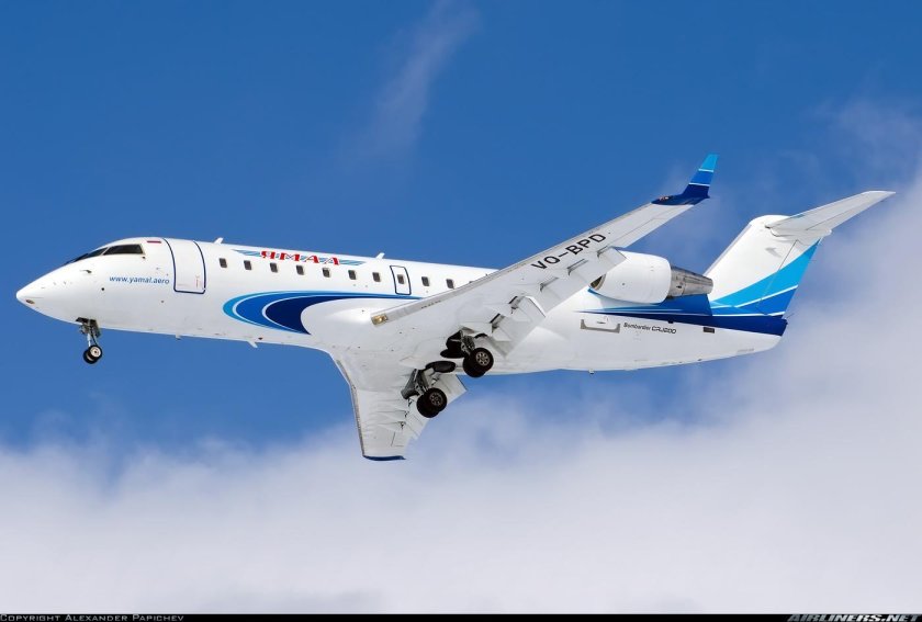 Canadair CRJ 200 самолет