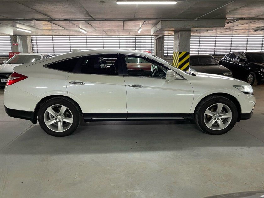 Honda accord crosstour
