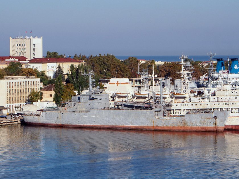 Морской транспорт вооружения "генерал Рябиков