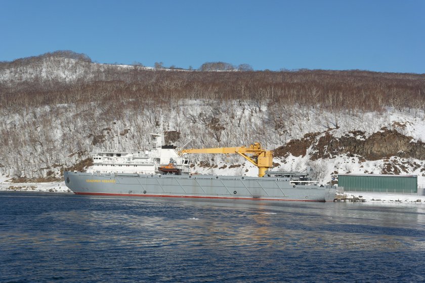 Морской транспорт вооружения «академик Ковалев»