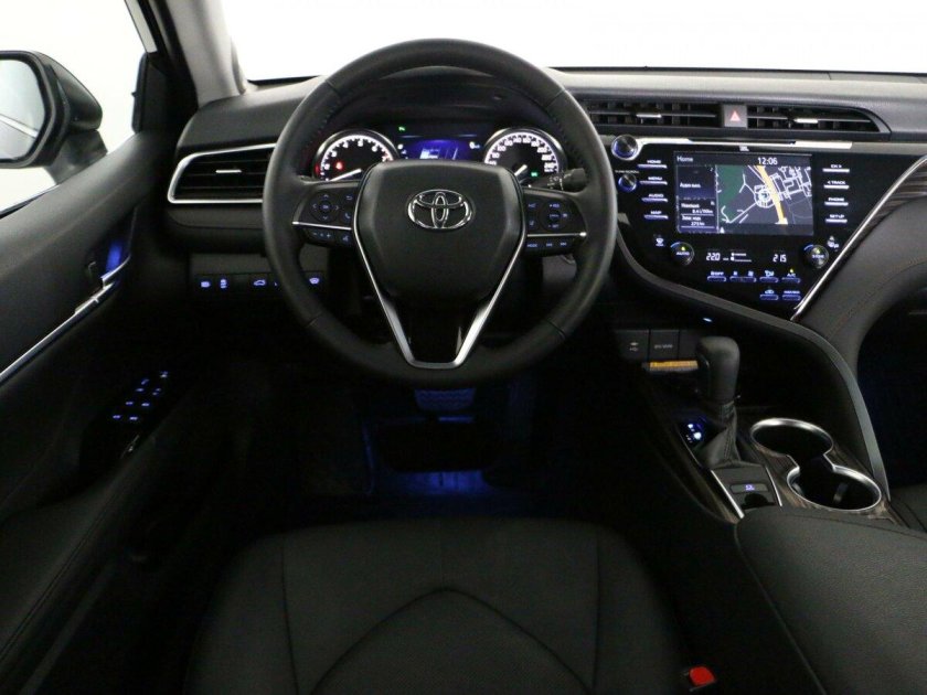 Тойота Камри 3.5 2019 салон