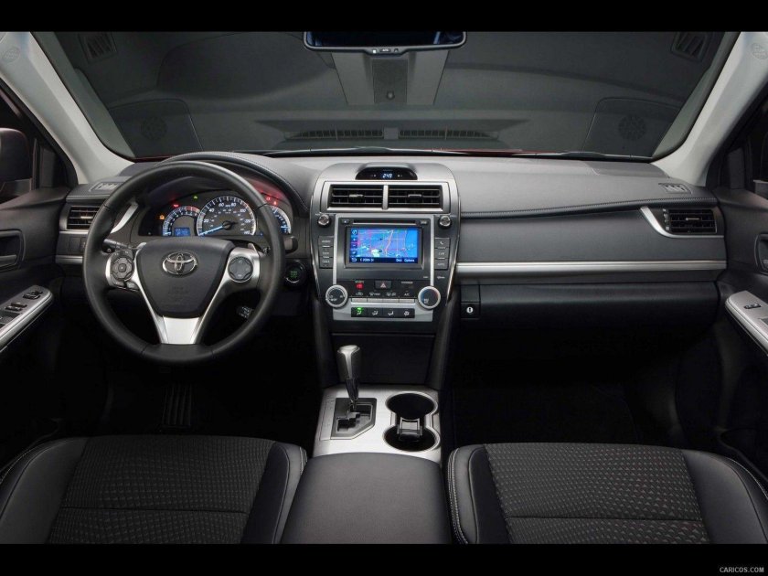 Toyota Camry 2013 Interior