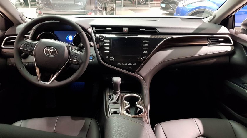 Toyota Camry 2022 салон
