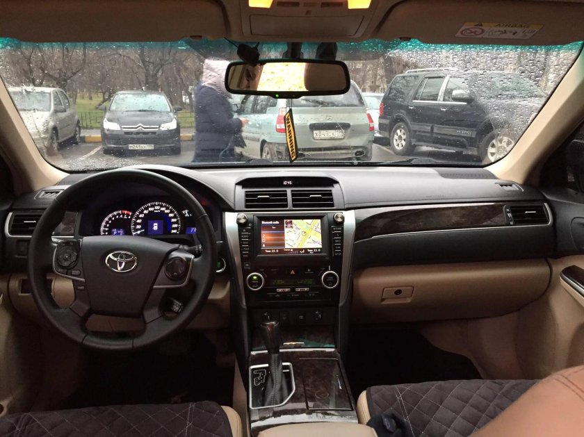 Toyota Camry 3.5 салон