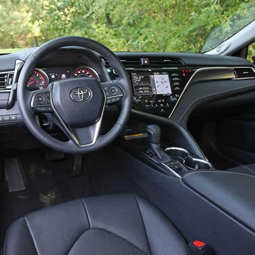 Toyota Camry 2020 салон