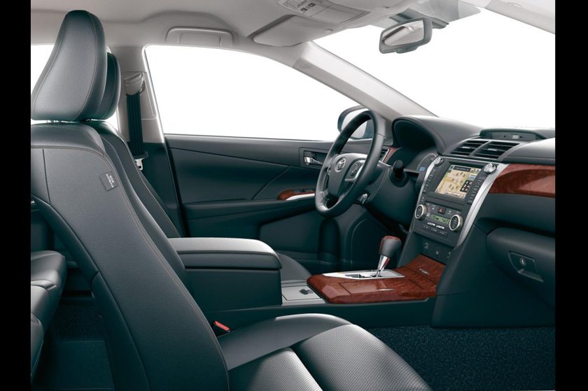 Toyota Camry 2013 салон
