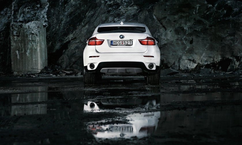 BMW x6m белый