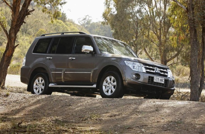 Митсубиси Паджеро 4 поколения