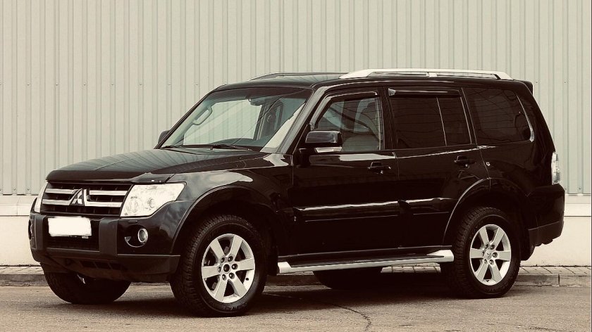Митсубиси Паджеро 4