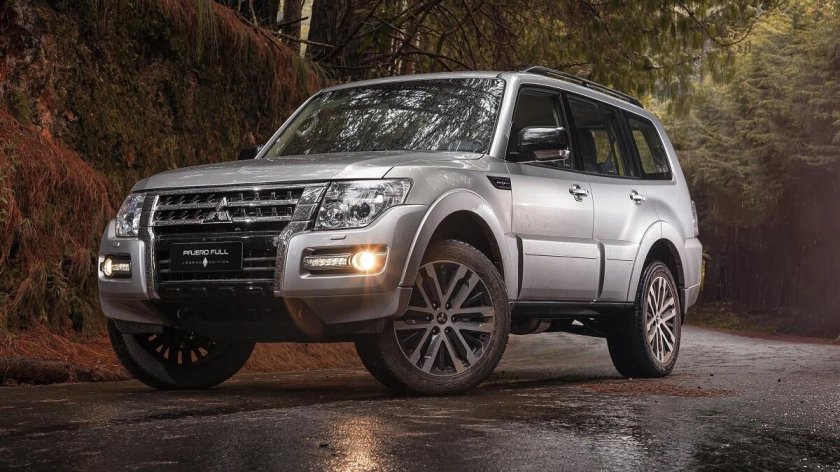 Митсубиси Паджеро 4