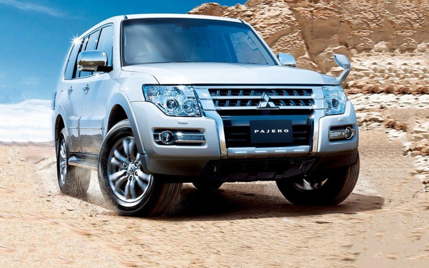 Mitsubishi Pajero 2015 года