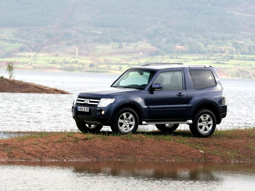 Mitsubishi Pajero 3 Door