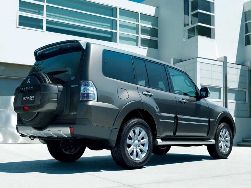 Мицубиси Паджеро 5